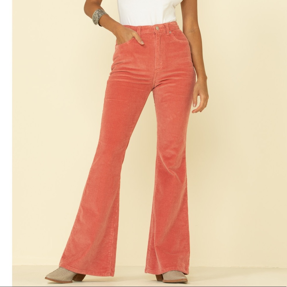 Lee Jeans| Lee Vintage Modern High Rise Corduroy Flare Jeans (Canyon Rose)